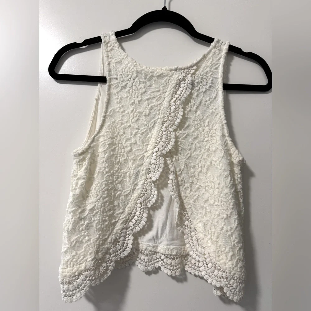 Cropped Lace Tank - Picture 2 of 2
